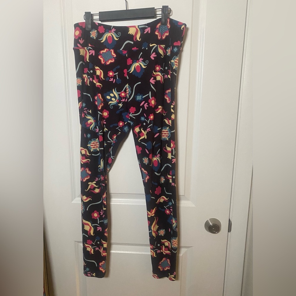 LulaRoe tall and curvy leggings